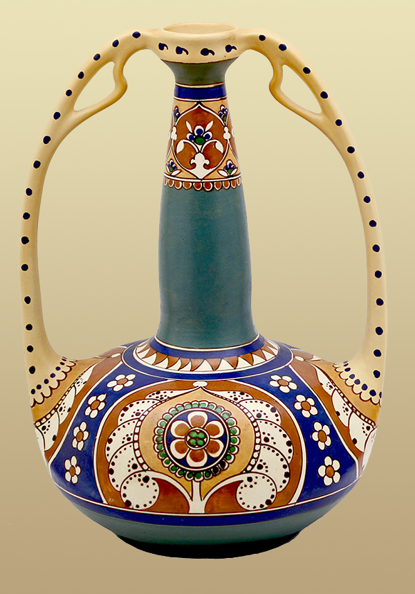 Nr.: 351, Already sold : a Arnhemsche Fayence vase